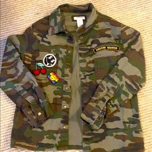 Girls size 5/6 cameo shirt jacket with patches.